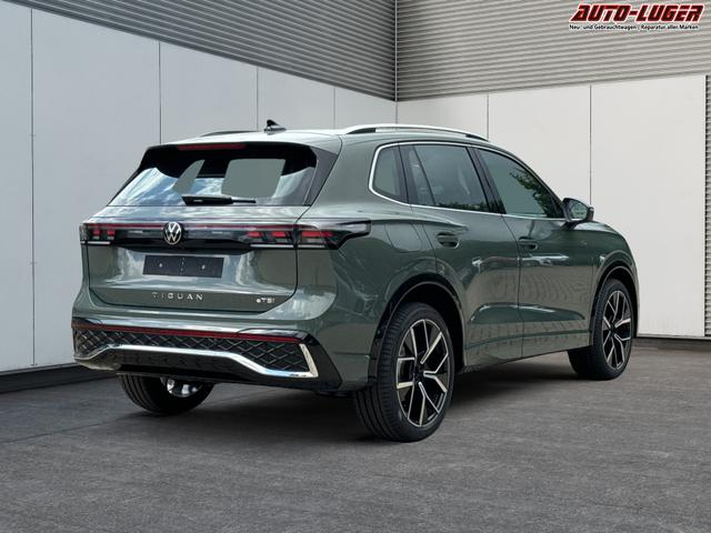 Volkswagen / Tiguan / Grün / / / DSG+AHK+HUD+NAVI+MATRIX+EL. HECK.+20 ALU