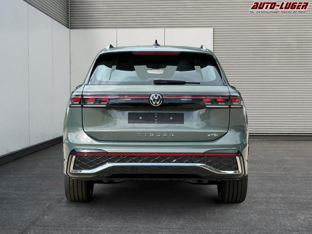 Volkswagen / Tiguan / Grün / / / DSG+AHK+HUD+NAVI+MATRIX+EL. HECK.+20 ALU