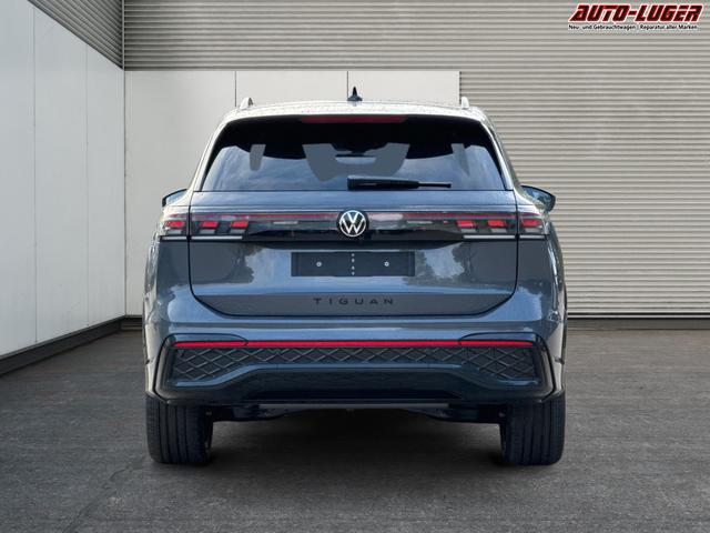Volkswagen / Tiguan / Grau / / / PANO+HD MATRIX+AHK+NAVI+BLACK STYLE+20 LM+ACC