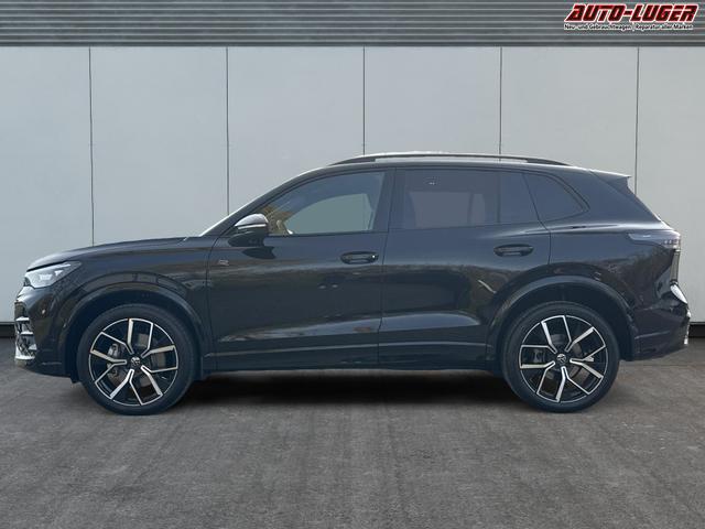 Volkswagen / Tiguan / Schwarz / / / 4x4 AHK+PANO+STANDHZG+20 ALU+eHK