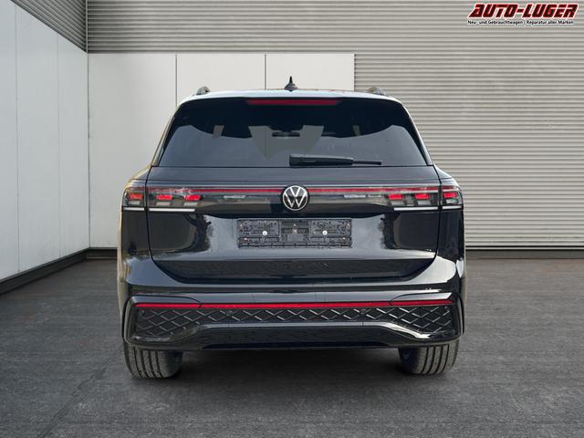 Volkswagen / Tiguan / Schwarz / / / 4x4 AHK+PANO+STANDHZG+20 ALU+eHK