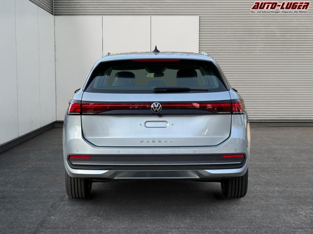 Volkswagen / Passat Variant / Silber / / / DSG+AHK+PANO+NAVI+ACC+KAMERA+LED+MASSAGE