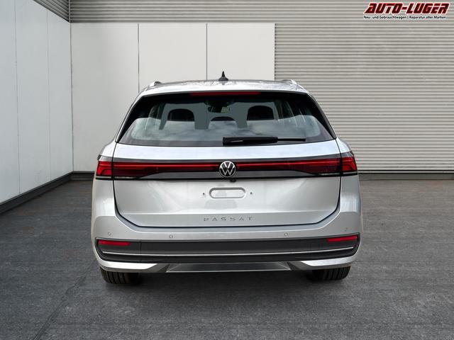 Volkswagen / Passat Variant / Silber / / / DSG+AHK+MASSAGE+NAVI+ACC+KAMERA+LED+17 ALU