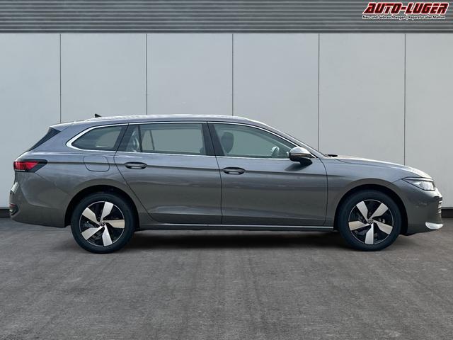 Volkswagen / Passat Variant / Grau / / / DSG+AHK+MASSAGE+NAVI+ACC+KAMERA+LED+17 ALU