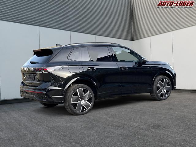 Volkswagen Tiguan R-Line People PLUG-IN+PANO+AHK+HD MATRIX+NAVI+BLACK STYLE+20" LM+ACC 