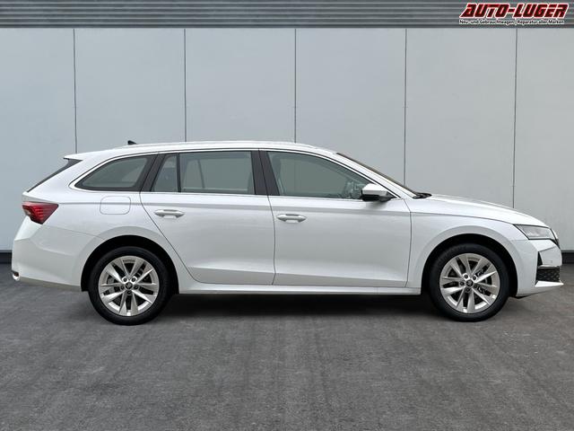 Skoda / Octavia Combi / Weiß / / / AHK+KAMERA+ACC+EL. HECKKL+SHZ