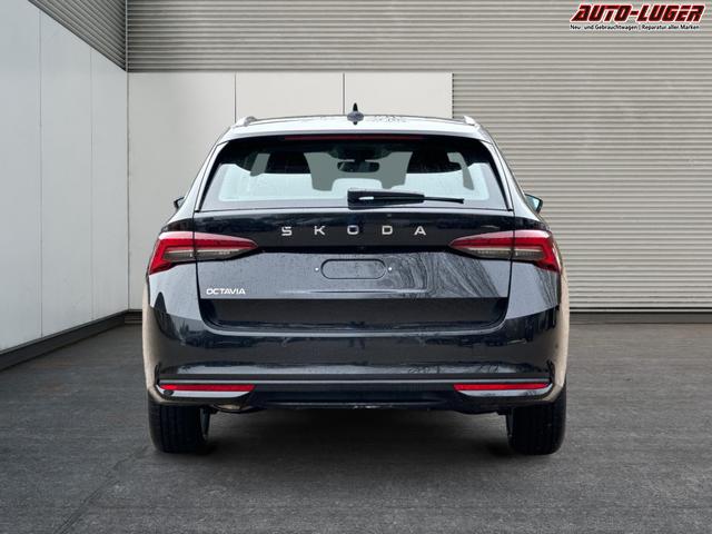 Skoda / Octavia Combi / Schwarz / / / AHK+KAMERA+ACC+EL. HECKKL+SHZ