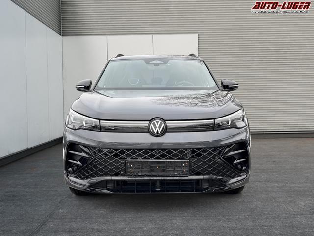 Volkswagen / Tiguan / Grau / / / PLUG-IN+PANO+AHK+HD MATRIX+NAVI+BLACK STYLE+20 LM+ACC