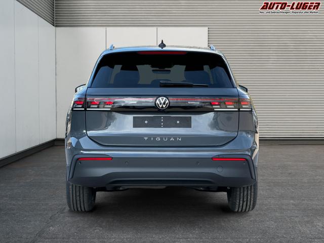 Volkswagen / Tiguan / Grau / / / (Life+) AHK+LED+ACC+KAMERA+el.HECKKL.+SHZ+18ALU