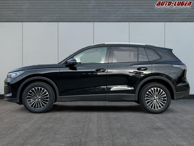 Volkswagen / Tiguan / Schwarz / / / (Life+) AHK+LED+ACC+KAMERA+el.HECKKL.+SHZ+18ALU