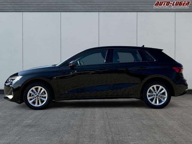 Audi / A3 Sportback / Schwarz / / / ACC+KAMERA+SHZ+LED+16LM+APP