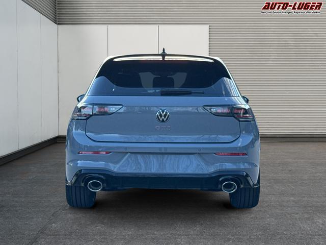 Volkswagen / Golf / Grau / / / PANO+MATRIX+HUD+HARMAN+NAVI+360 KAMERA+19 LM