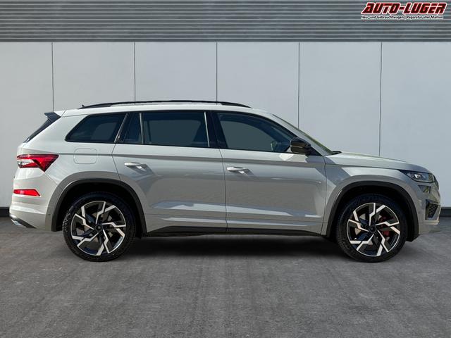 Skoda / Kodiaq / Grau / / / RS 4x4+AHK+PANO+LEDER+360&deg;KAM+7-Sitze
