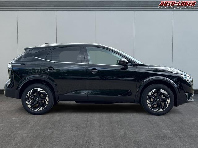 Nissan / Qashqai / Schwarz / / / EL.HECKKL+HEAD-UP+KAMERA+ACC+PDC+SHZ+LED 