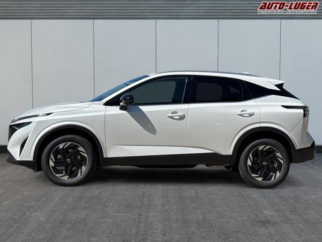 Nissan / Qashqai / Wei&szlig; / / / EL. HECKKL+HEAD-UP+KAMERA+ACC+PDC+SHZ+LED , Beispielbilder, ggf. teilweise mit Sonderausstattung