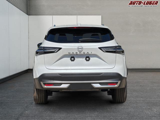 Nissan / Qashqai / Wei&szlig; / / / EL. HECKKL+HEAD-UP+KAMERA+ACC+PDC+SHZ+LED , Beispielbilder, ggf. teilweise mit Sonderausstattung