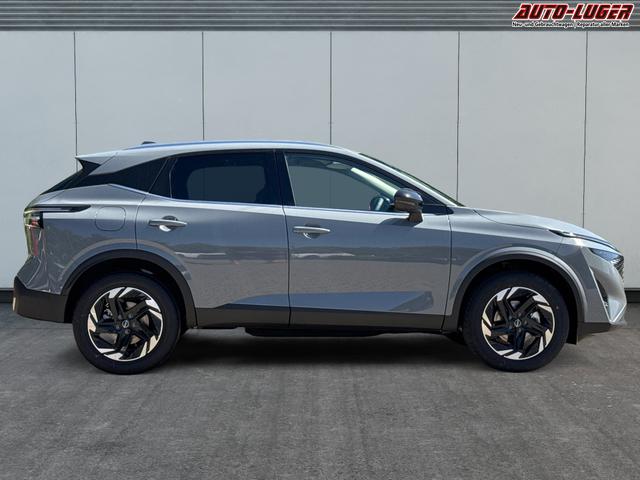 Nissan / Qashqai / Grau / / / EL.HECKKL+HEAD-UP+KAMERA+ACC+PDC+SHZ+LED , Beispielbilder, ggf. teilweise mit Sonderausstattung