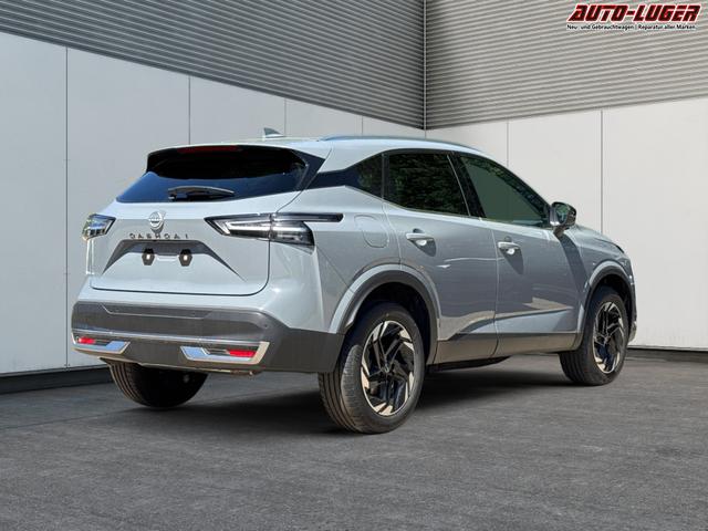 Nissan / Qashqai / Grau / / / EL.HECKKL+HEAD-UP+KAMERA+ACC+PDC+SHZ+LED , Beispielbilder, ggf. teilweise mit Sonderausstattung