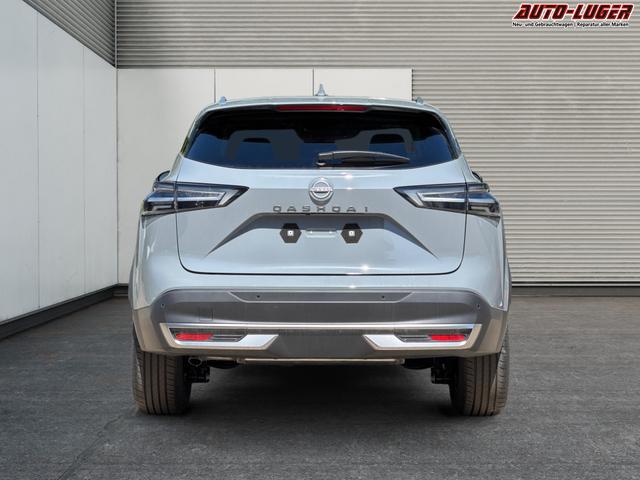 Nissan / Qashqai / Grau / / / EL.HECKKL+HEAD-UP+KAMERA+ACC+PDC+SHZ+LED , Beispielbilder, ggf. teilweise mit Sonderausstattung