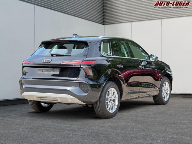 Audi / Q3 / Schwarz / / / KAMERA+NAVI+PDC+EL.HECKKL.+LED+17LM