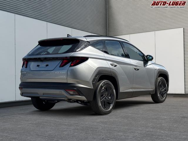 Hyundai / TUCSON / Silber / / / Hybrid NAVI+KAMERA+SHZ+LED+TEMPOMAT+17 ALU+PDC, Beispielbilder, ggf. teilweise mit Sonderausstattung