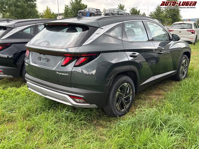 Hyundai / TUCSON / Gr&uuml;n / / / NAVI+KAMERA+SHZ+LED+TEMPOMAT+17 ALU+PDC, Beispielbilder, ggf. teilweise mit Sonderausstattung