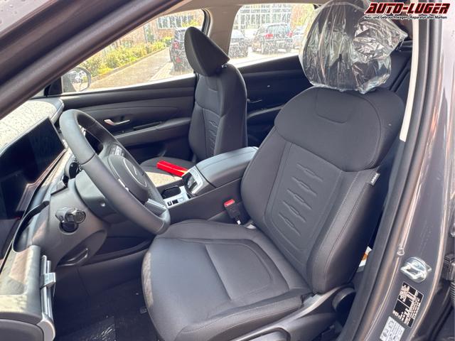 Hyundai / TUCSON / Grau / / / NAVI+KAMERA+SHZ+LED+TEMPOMAT+17 ALU+PDC, Beispielbilder, ggf. teilweise mit Sonderausstattung