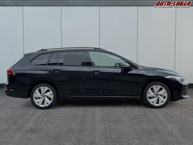 Volkswagen / Golf Variant / Schwarz / / / AHK+ACC+eHK+KAMERA+SHZ+KLIMA+LED+17 ALU