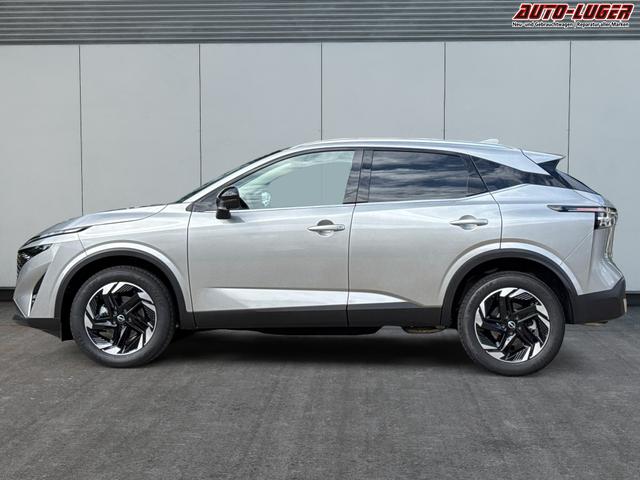 Nissan / Qashqai / Silber / / / KAMERA+ACC+PDC+EL.HECKKL.+SHZ+LED , Beispielbilder, ggf. teilweise mit Sonderausstattung