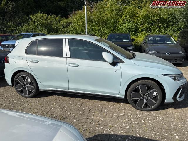 Volkswagen / Golf / Blau / / / LED-PLUS+ACC+SHZ+KEYLESS+KAMERA+18 ALU, Beispielbilder, ggf. teilweise mit Sonderausstattung