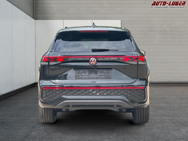 Volkswagen / Tayron / Schwarz / / / PLUG-IN+PANO+AHK+HuD+MATRIX+360 KAM+20ALU+ACC+eHK+BLACK STYLE, Beispielbilder, ggf. teilweise mit Sonderausstattung