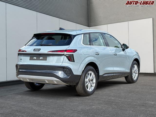 Audi / Q3 / Grau / / / KAMERA+NAVI+PDC+EL.HECKKL.+LED+17LM