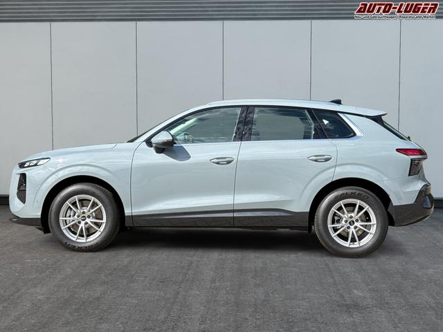 Audi / Q3 / Grau / / / KAMERA+NAVI+PDC+EL.HECKKL.+LED+17LM