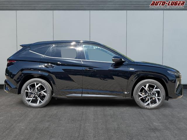 Hyundai / TUCSON / Schwarz / / / 4WD+NAVI+KAMERA+SHZ+LED+19''ALU+PDC, Beispielbilder, ggf. teilweise mit Sonderausstattung