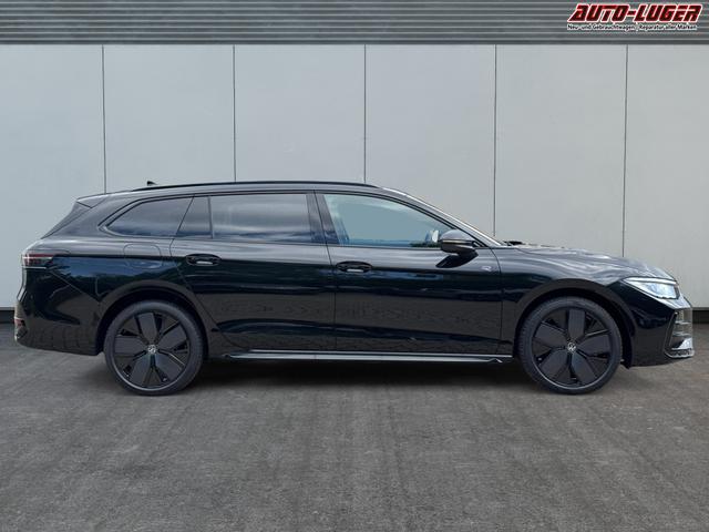 Volkswagen / Passat Variant / / / / LEDER+PANO+AHK+MATRIX+eHK+360 KAM+NAVI+HUD, Beispielbilder, ggf. teilweise mit Sonderausstattung