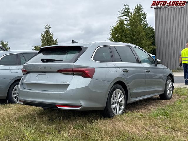 Skoda / Octavia Combi / Silber / / / ACC+AHK+eHK+KAM+PDC+LED+17ALU+SHZ, Beispielbilder, ggf. teilweise mit Sonderausstattung