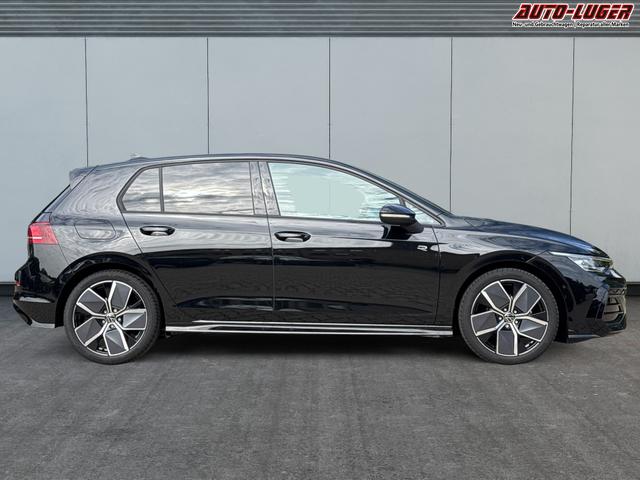 Volkswagen / Golf / Schwarz / / / LED-PLUS+ACC+SHZ+KEYLESS+KAMERA+18 ALU, Beispielbilder, ggf. teilweise mit Sonderausstattung