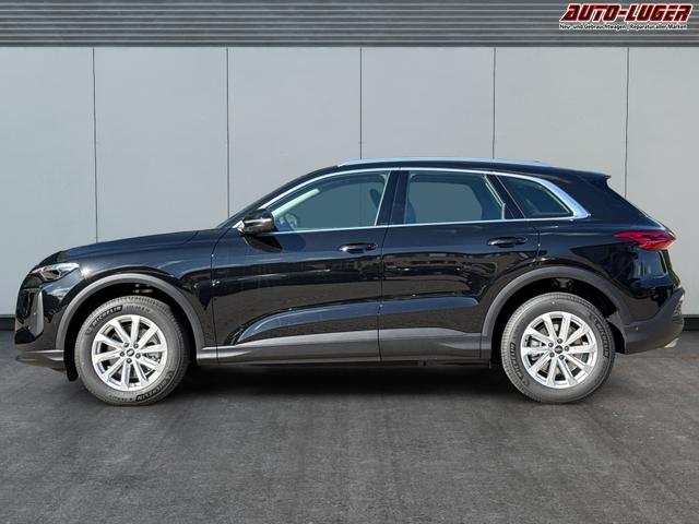 Audi / Q5 / Schwarz / / / QUATTRO+NAVI+KAMERA+AHK+PANO+SHZ+PDC+ACC