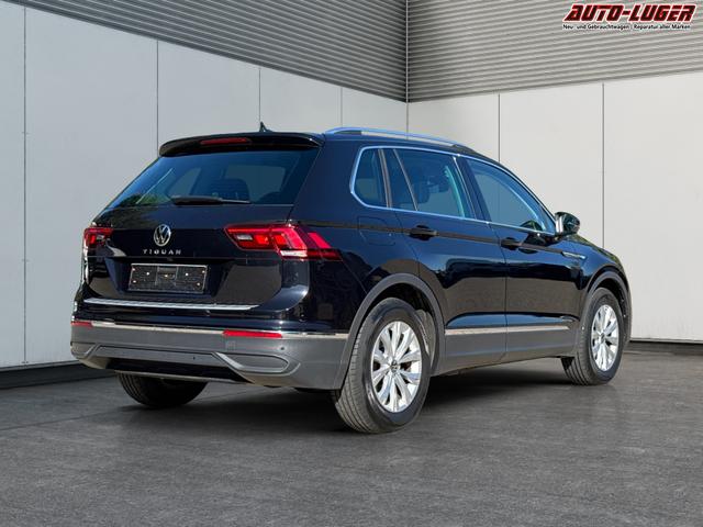 Volkswagen / Tiguan / Schwarz / / / Tiguan AHK+NAVI+KAMERA+ERGOActive+KESSY+WINTER