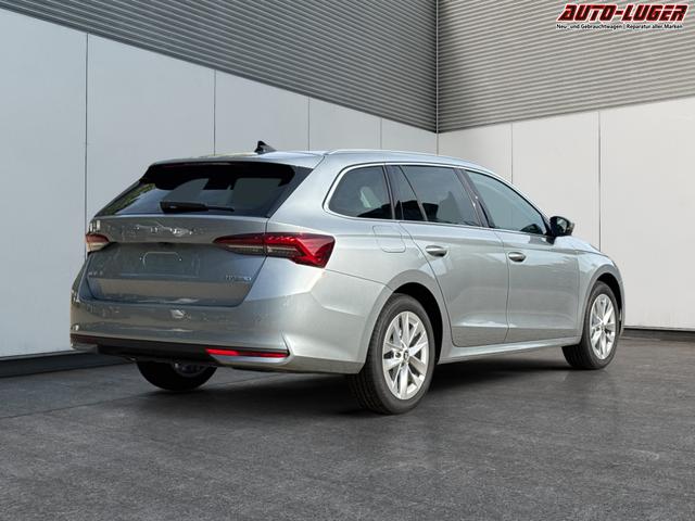Skoda / Octavia Combi / Silber / / / ACC+AHK+eHK+KAM+PDC+LED+17ALU+SHZ