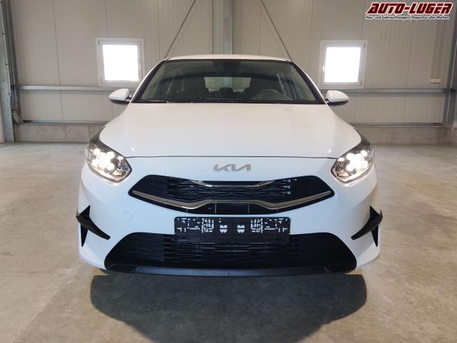 Kia / Ceed Sportswagon / Weiß / / / 
