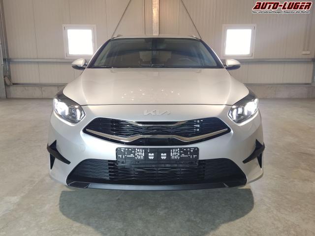 Kia / Ceed Sportswagon / Silber / / / , Beispielbilder, ggf. teilweise mit Sonderausstattung