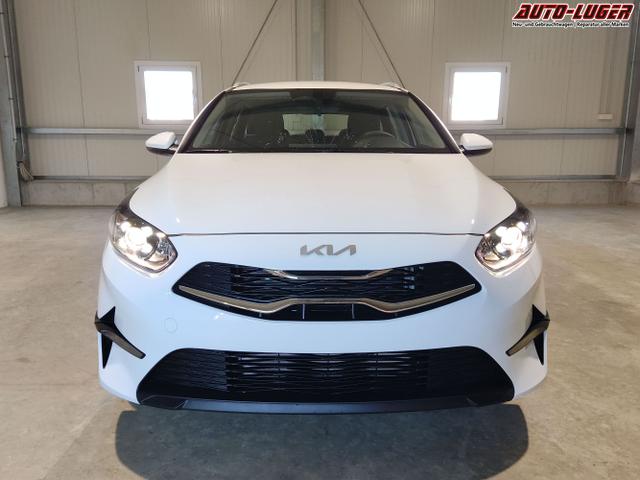 Kia / Ceed Sportswagon / Weiß / / / , Beispielbilder, ggf. teilweise mit Sonderausstattung