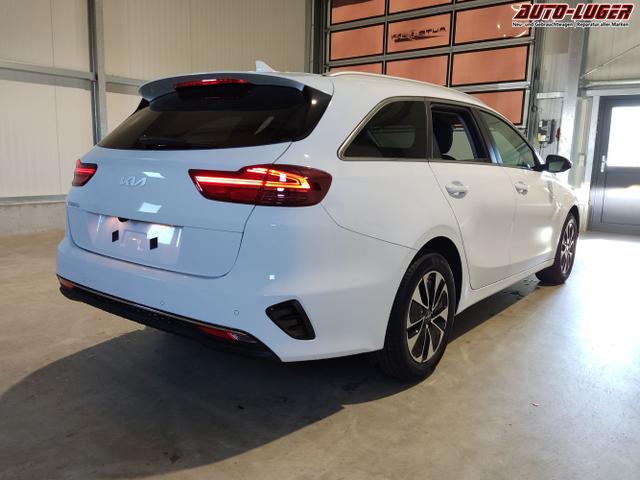 Kia / Ceed Sportswagon / Weiß / / / , Beispielbilder, ggf. teilweise mit Sonderausstattung
