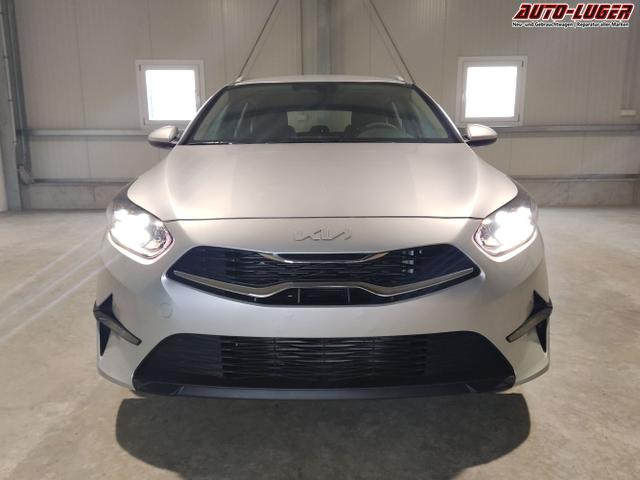 Kia / Ceed Sportswagon / Silber / / / , Beispielbilder, ggf. teilweise mit Sonderausstattung