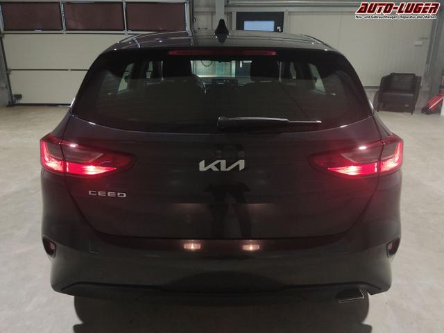 Kia / Ceed Sportswagon / Grau / / / , Beispielbilder, ggf. teilweise mit Sonderausstattung