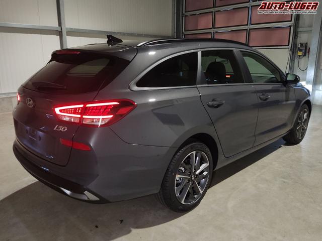 Hyundai / i30 Kombi / Grau / / / , Beispielbilder, ggf. teilweise mit Sonderausstattung