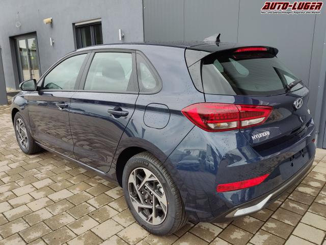 Hyundai / i30 / Blau / / / 