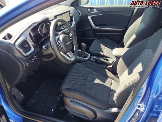 Kia / Ceed / Blau / / / , Beispielbilder, ggf. teilweise mit Sonderausstattung