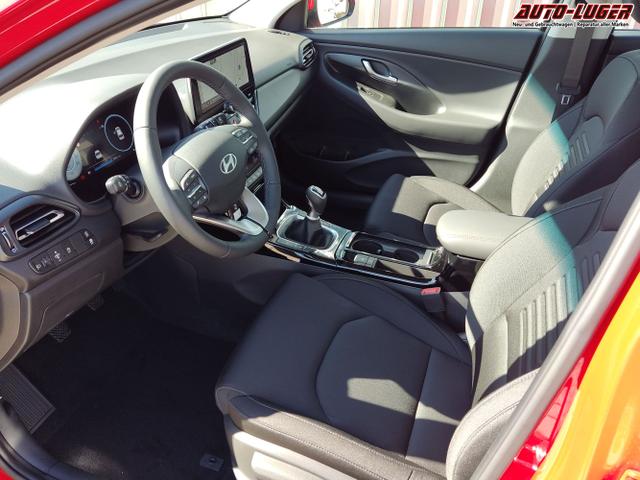 Hyundai / i30 / Rot / / / , Beispielbilder, ggf. teilweise mit Sonderausstattung